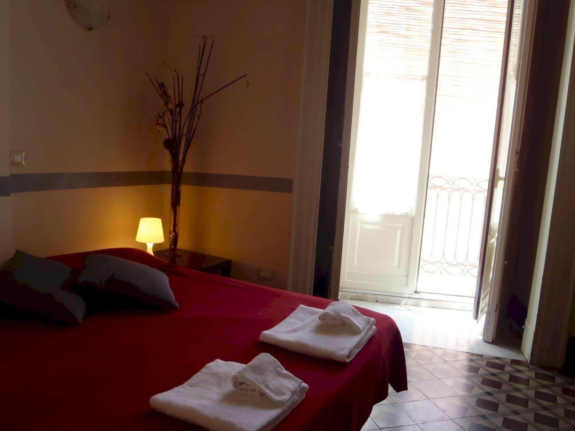 Gianluca'S Room Catania Ngoại thất bức ảnh